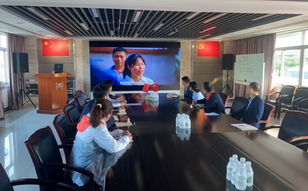 40001百老汇党支部