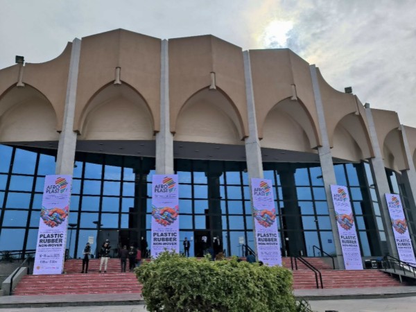 40001百老汇集团