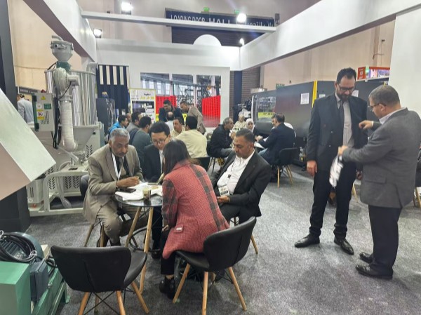 40001百老汇集团