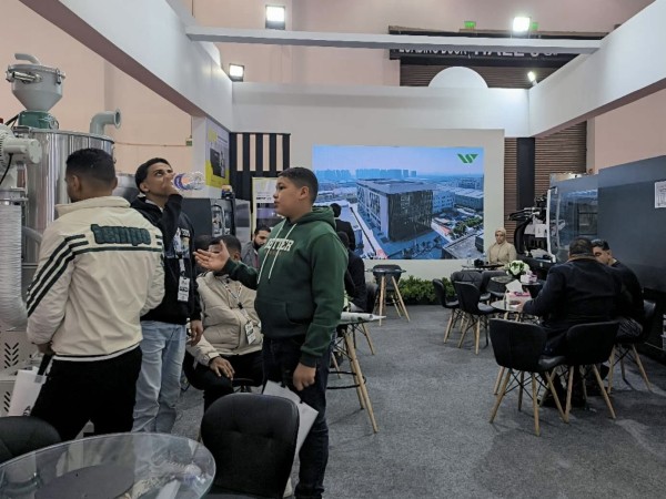 40001百老汇集团