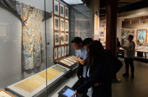 40001百老汇智能装备公司